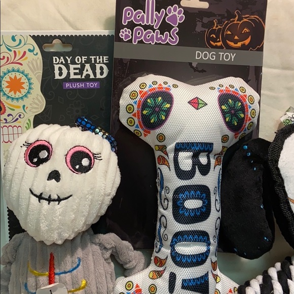 Set of 3 dog toys.buy tonight - Picture 2 of 3